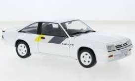 Opel  - Manta B GSI 1984 white - 1:24 - Whitebox - 124173 - WB124173 | The Diecast Company